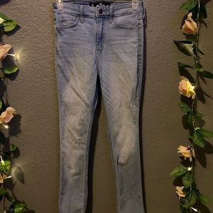 Hollister High Rise Jeans